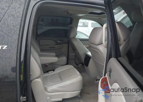 2012 Chevrolet Suburban 1500 Ltz z USA, uszkodzony, nr VIN 1GNSKKE73CR245340